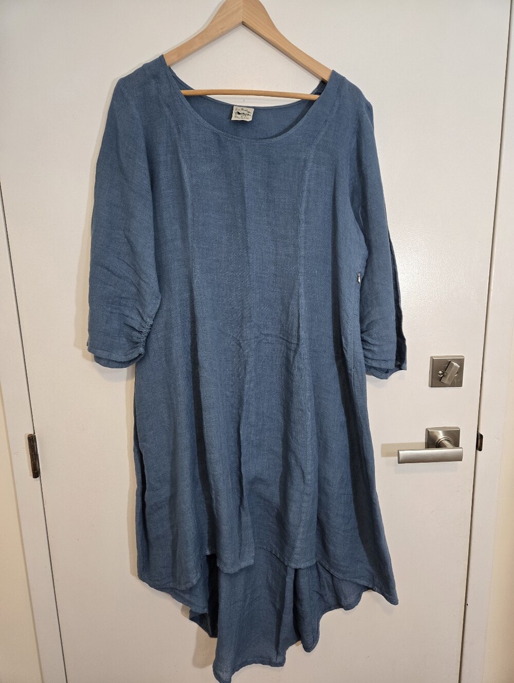Light Blue High-Low Linen Dress with 3/4 Sleeves - Picture 9 of 9